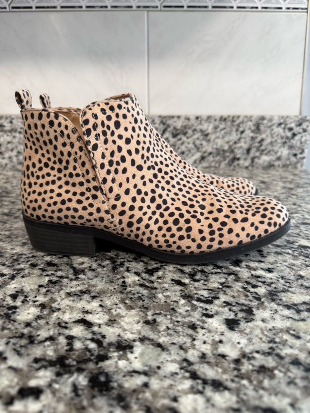 Women’s Universal Thread Cheetah Boots